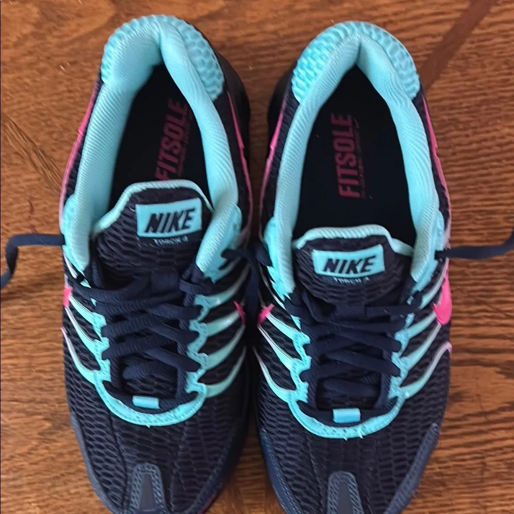 Nike Blue and Pink Athletic Shoes with Cushioned Sole - Picture 10 of 11
